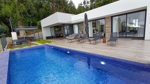 Piscine extérieure, piscine chauffée