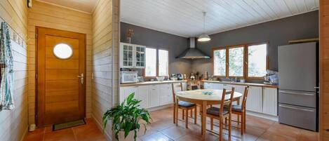 Mikrowelle, Ofen, Herdplatte, Geschirrspüler