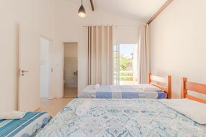 Chalé | 5 quartos, cortinas blackout, Wi-Fi de cortesia, roupa de cama