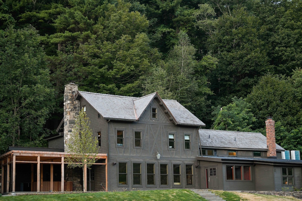 Little Cat Lodge by null