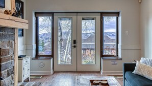 Alpehytte – premium | Oppholdsområde