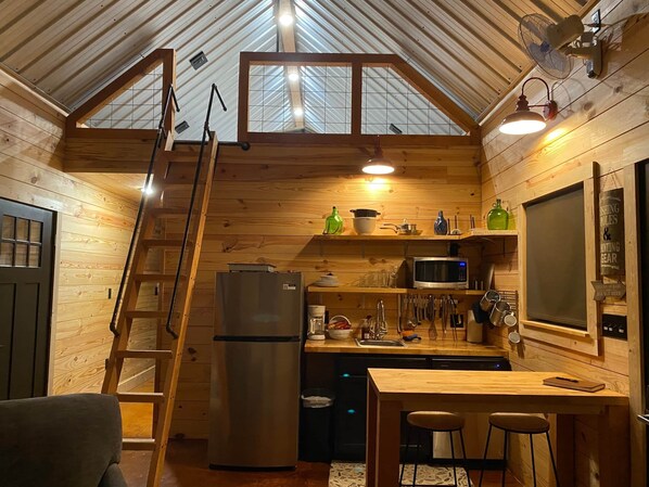 Fridge, microwave, dishwasher, coffee/tea maker