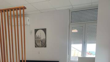 1 bedroom, individually decorated, laptop workspace, soundproofing