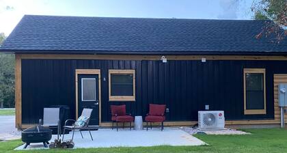 Dog House:Lake, trails, golf