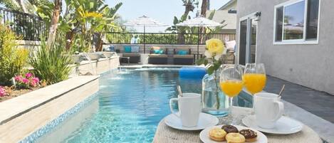 Piscine extérieure, piscine chauffée