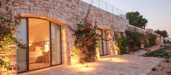 TD Tenuta Donna Madia Sea View Pool Over Vineyard