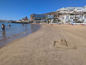 Beach - Beachfront studio apartment Puerto Rico (Canarias)