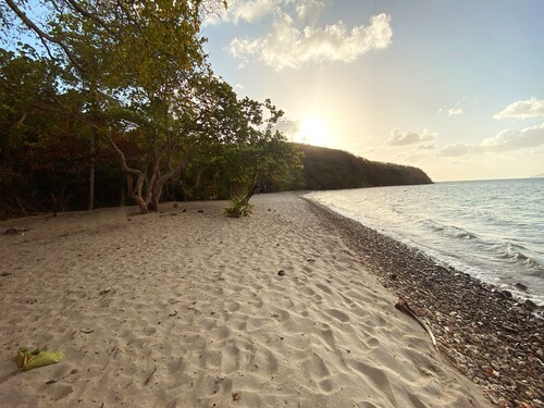 charmant T2 avec vue imprenable sur la baie de Fort de France