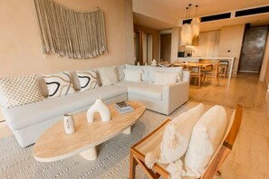 Televisión y oficina 