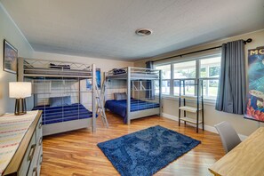 5 Schlafzimmer, Reisekinderbett, WLAN, Bettwäsche