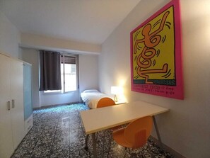 2 chambres, fer et planche à repasser, Wi-Fi gratuit, draps fournis