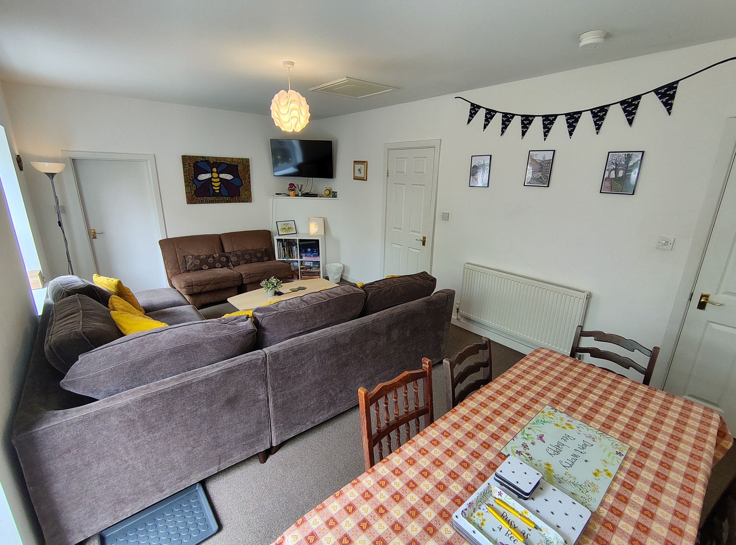 Bumblebee, Pet Friendly Apartment In New Mills - Glossop