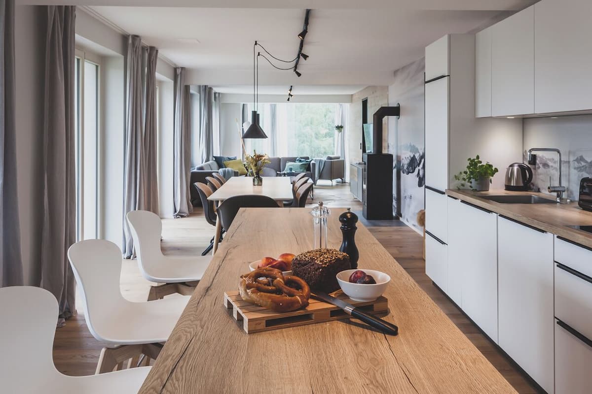 SonnenAlm with Roof Terrace | Oppholdsområde | Flatskjerm-TV og oppvarmet gulv