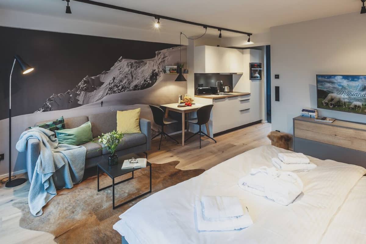 SeeAlm S (plus final cleaning fee of EUR 85 to be paid on site) | 2 bedrooms, in-room safe, iron/ironing board, cribs/infant beds
