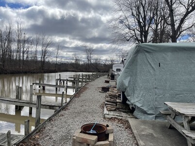 Waterfront camper, great for boaters!