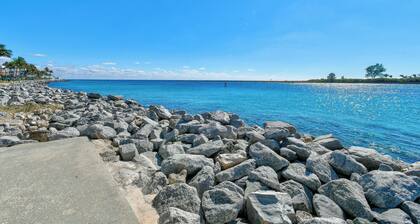NEW BEACH LISTING, Walk-Beach, Surfing, Scuba, Close-Dining, Wi-Fi