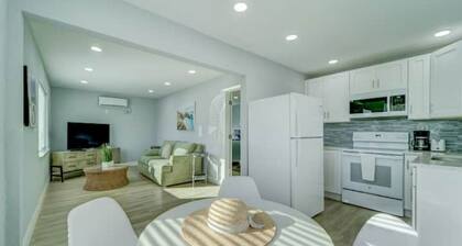 NEW BEACH LISTING-Block To The Beach, Fishing Nearby, Surfing, Chairs