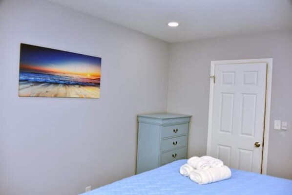 1 bedroom, desk, iron/ironing board, travel cot