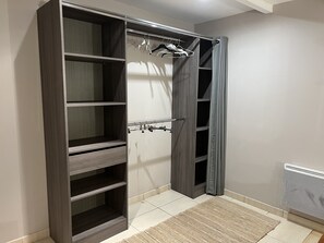 المنش أة من الداخل