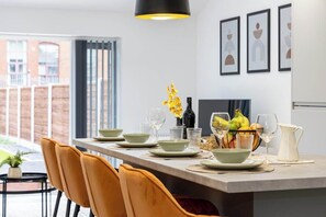 Dining - The Stanbury Residence by COQOON (Manchester)