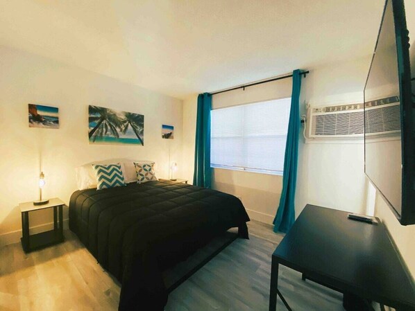 1 bedroom, WiFi, bed sheets - Stylish and spacious 1BR / 1BA with modern amenities (Pompano Beach)