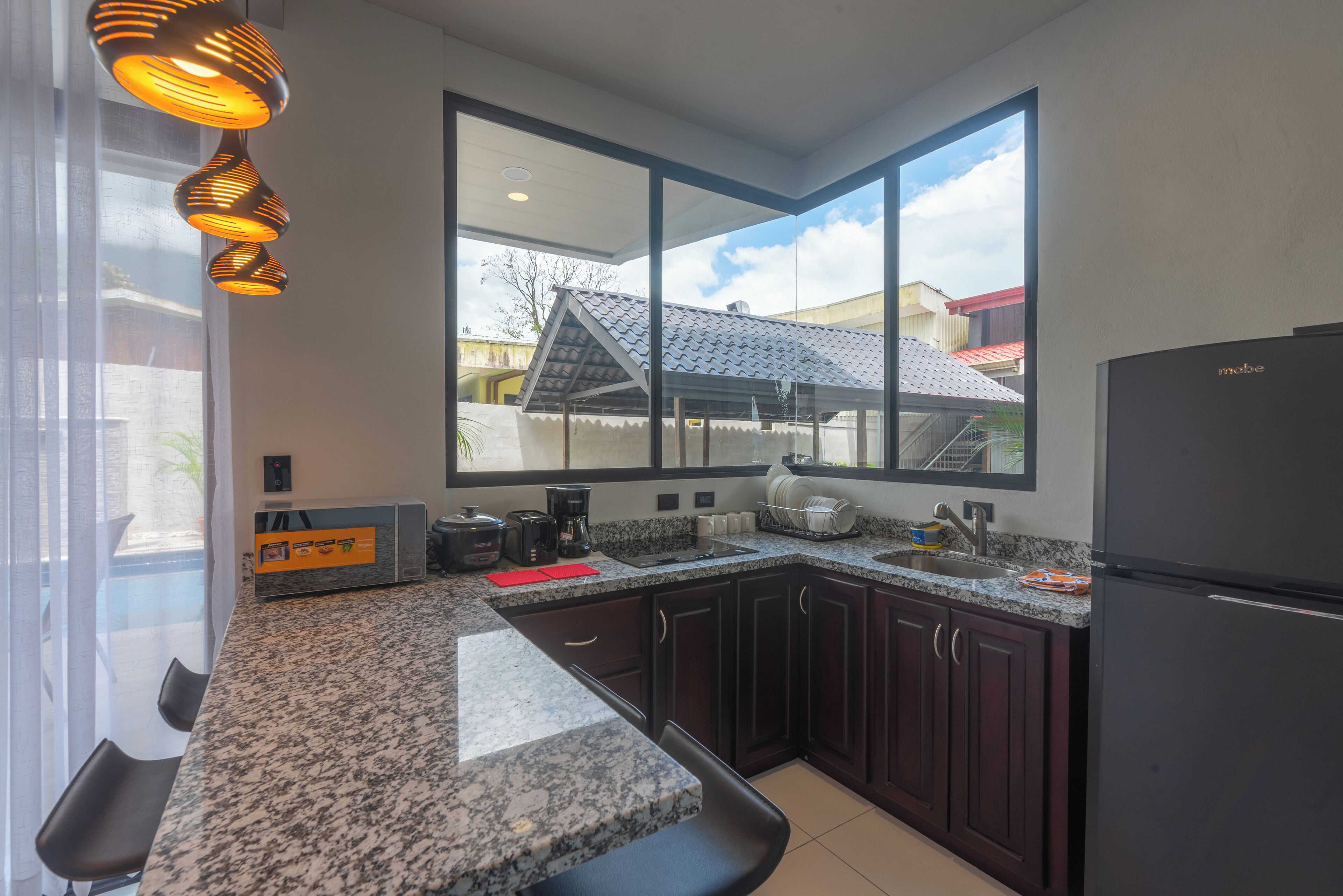 Deluxe Villa, Balcony, Mountain View | Private kitchen