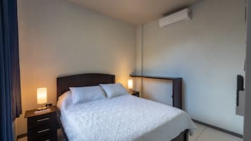 Villa 5 | 2 bedrooms, premium bedding, down duvets, Tempur-Pedic beds