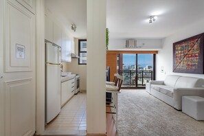 Apartment | Living area - (1008) Apartamento com 1 Quarto e Vista para o Cristo (Rio de Janeiro)