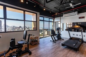 Apartment | Fitness facility - (1008) Apartamento com 1 Quarto e Vista para o Cristo (Rio de Janeiro)