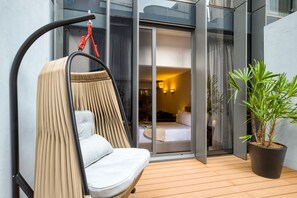 Stylish Studio with Private Patio | Terraza o patio