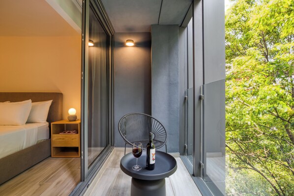 Two Bedroom Apartment with Balcony | 1 bedroom, premium bedding, down comforters, in-room safe