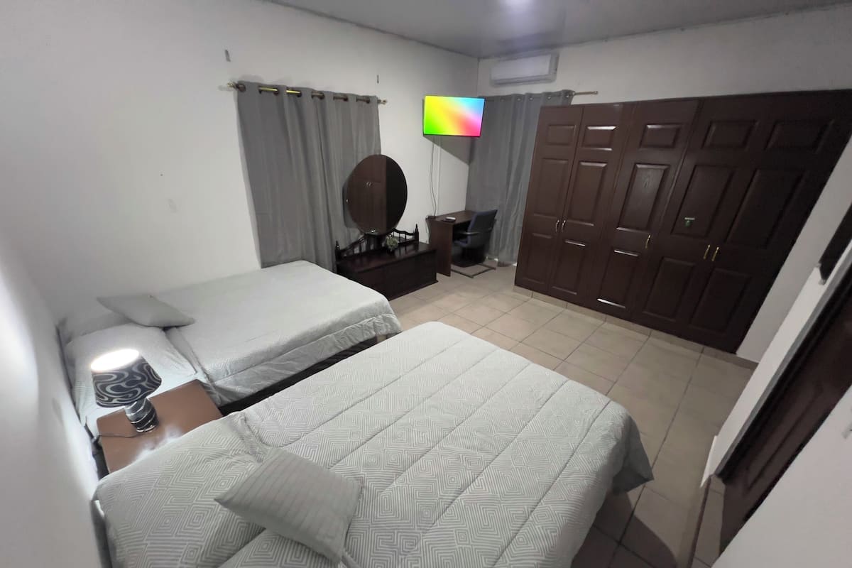 Deluxe-Doppelzimmer | 1 Schlafzimmer, hochwertige Bettwaren, Schreibtisch