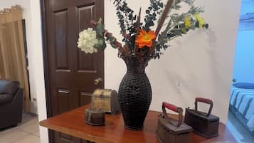 Smart TV 32-inci dengan saluran TV digital
