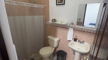 Business Single Room | Bathroom