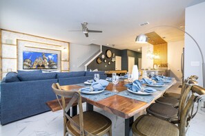 Dining - 4869 - Great Family Home near Disney (private pool) Storey Lake Resort. (Kissimmee)