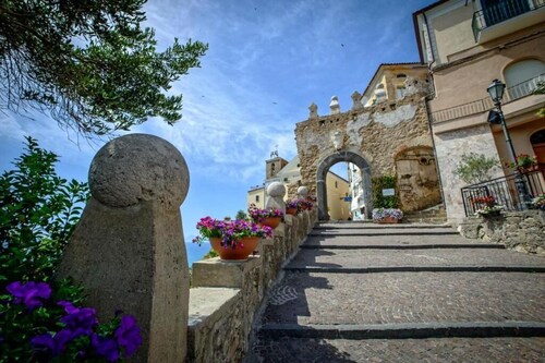 Ancient Aragonese Dwelling in the heart of the ancient village of Agropoli with sea view