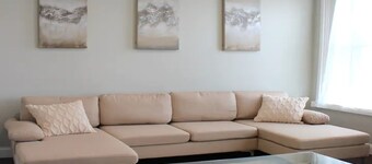 ★MODERN 1BR GREAT Location Downtown! W/D Parking!★