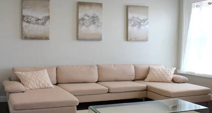 ★MODERN 1BR GREAT Location Downtown! W/D Parking!★