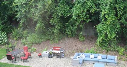 â
MODERN 1BR GREAT Location Downtown! W/D Parking!â