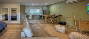 Just for 2 - a fantastic apartment - Perfect Coffin Bay base for one or two guests