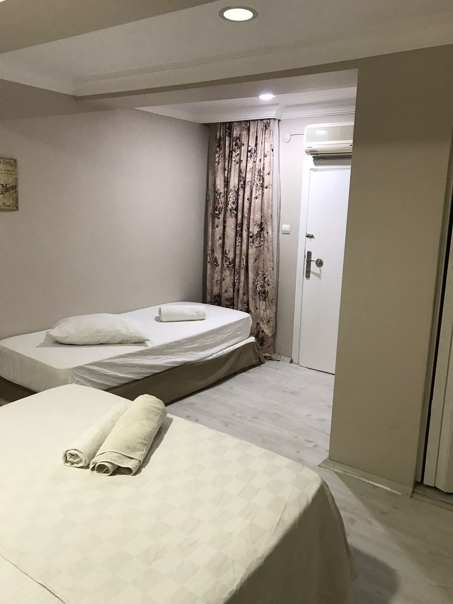 Standard Triple Room | Soundproofing, bed sheets