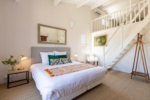 4 bedrooms, desk, iron/ironing board, travel cot