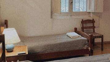 4 chambres, lit parapluie, Wi-Fi gratuit, draps fournis