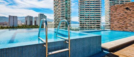 Opvarmet pool