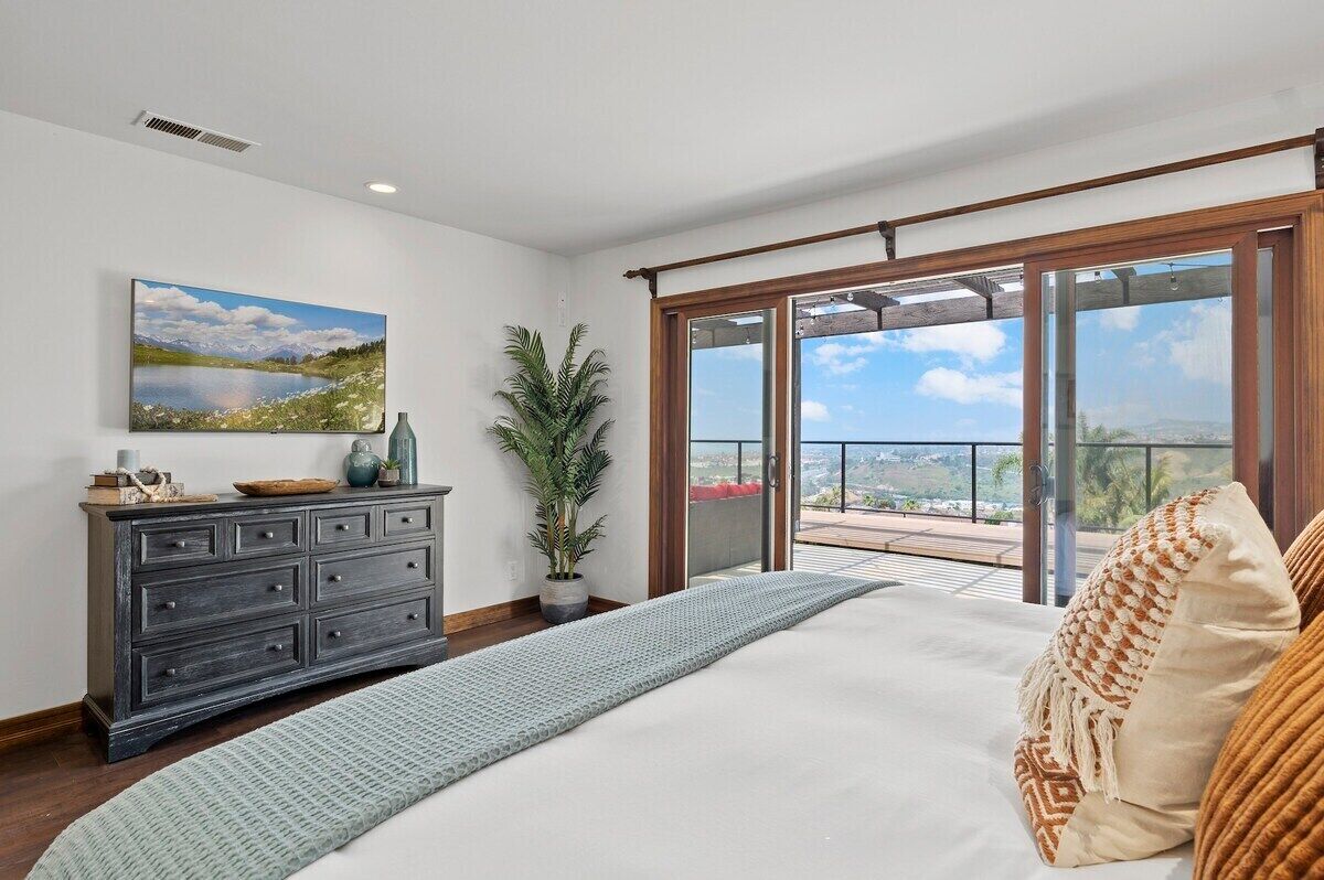 Casablanca: Stunning Ocean View, Spanish-Style Retreat!