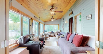 Dog-friendly lakefront house with firepit, grill, 5 kayaks, dock & amazing views