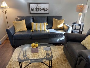 Smart TV - Secluded Studio Near Marietta Square (Marietta)