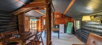 Mud Creek Cottage waterfront acre lot & game-room