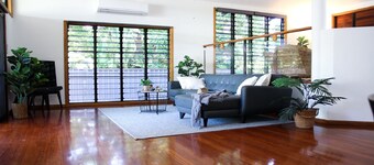 Picnic House, luxurious tropical house