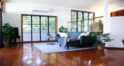 Picnic House, luxurious tropical house